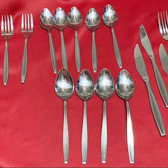 Imperial Stainless Steel Silverware Set.  Beautiful Set for the Dinner Table - Picture 4 of 8